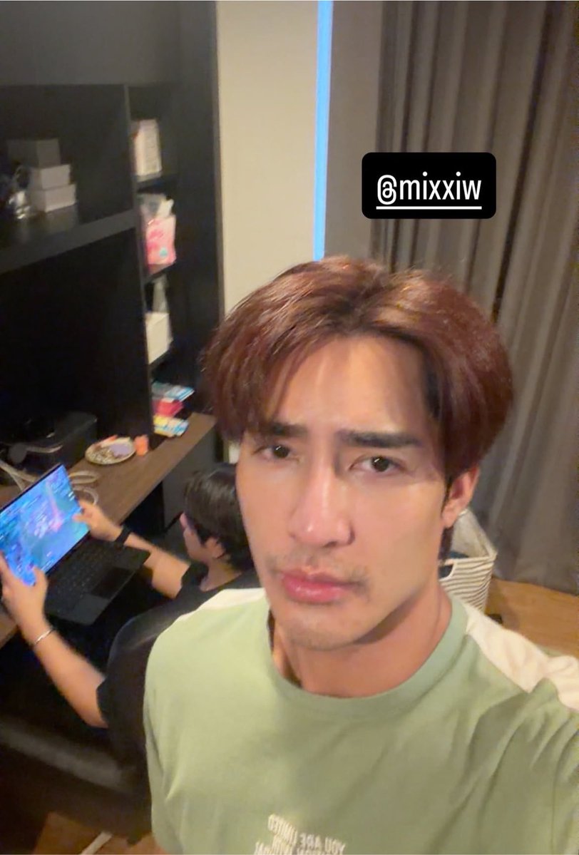 xearthmixx's tweet photo. earth pirapat is the actual representation of men transformation after marriage because we used to get these sexy ass mirror selfies now all we get is earth with stubbles and a random t-shirt flexing living with the love of his life or complaining about being ignored by him 😍 https://t.co/DgLUeQBUpT
