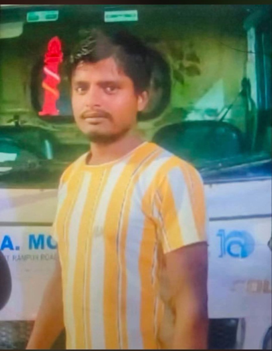 IndianV36047's tweet photo. दिल्ली में होली पर तरुण खटीक की हत्या पर संघी मीडिया और छुपी हुए फर्जी सेक्युलर्स ने प्रोपगेंडा फैलाया गया कि बच्ची से रंग गिर गया था, इस्लाम रंग गिरने से कैसे खतरे में आ सकता है, आरोपी पक्ष पर कड़ी कार्रवाई हुई, उनका घर तक गिरा दिया गया और सबको उठाकर जेल में डाल दिया।

मगर हापुड https://t.co/VAxyYViarP
