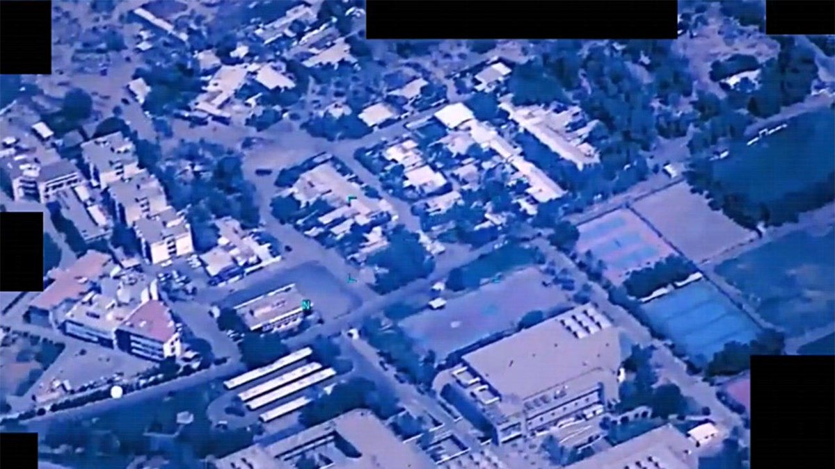 jimbotrump's tweet photo. Video shows US military tracking what appears to be mysterious object flying over Middle East in 2025 https://t.co/lIw8m3mLkS I APPRECIATE FOLLOWS #UFO #USMilitary #MysteriousObject #MiddleEast #UnidentifiedFlyingObject https://t.co/ylLOeQ4tJ8