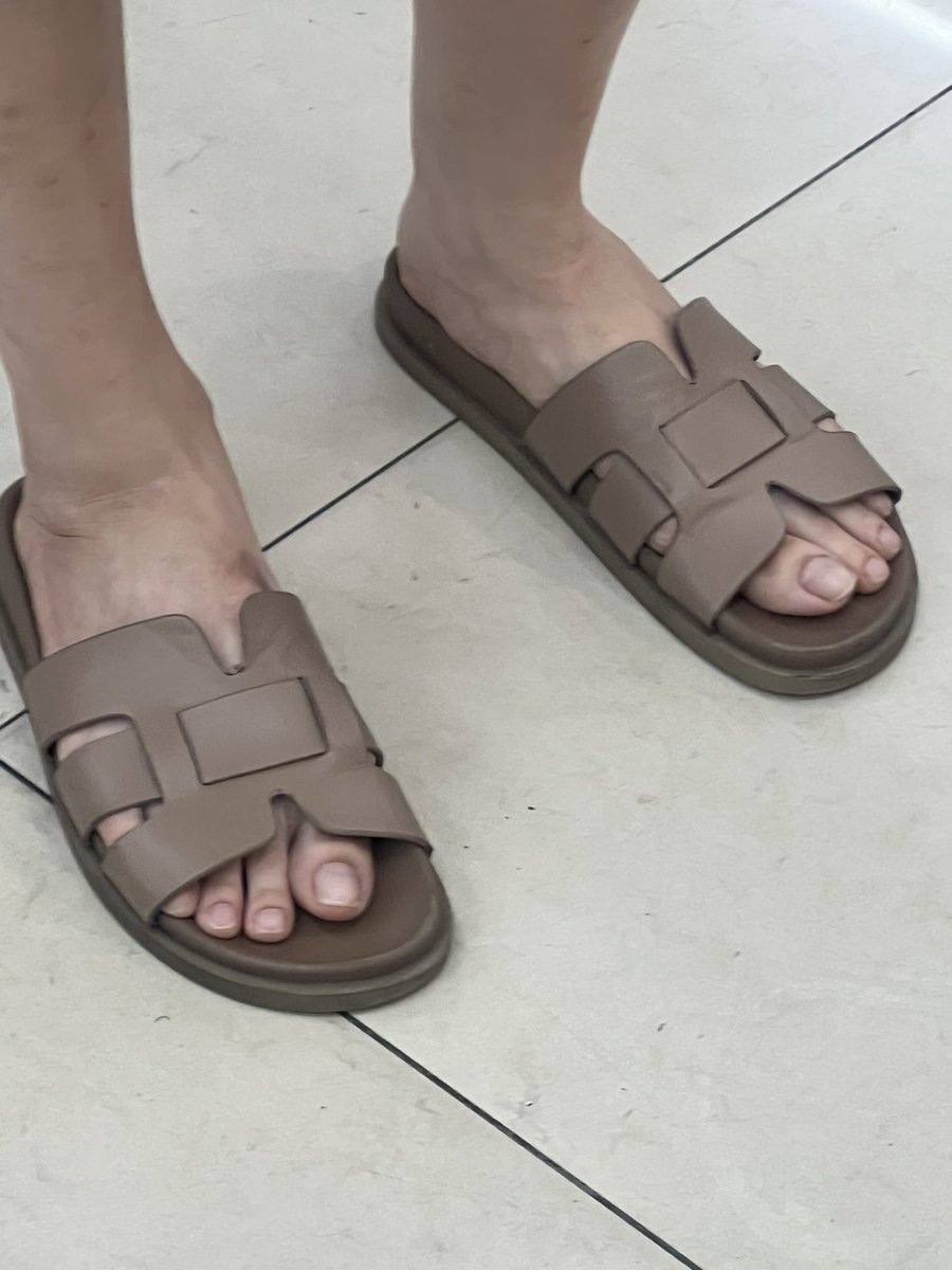 L0wQpics's tweet photo. #footfetısh 
#feet #foot #sole
#足裏
#玉足 
#足控 https://t.co/E7sPptcgSV