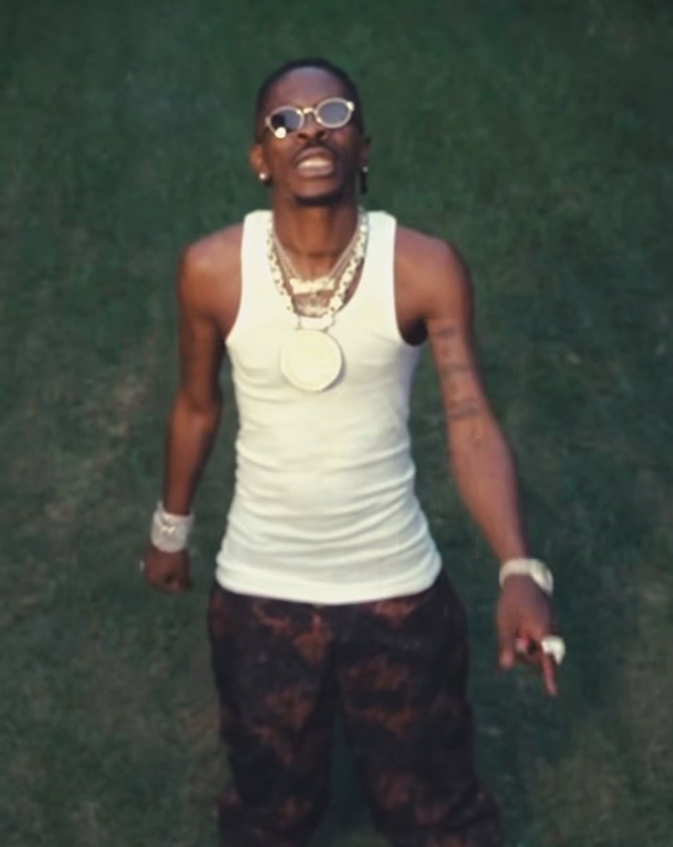 Charts_Ghana's tweet photo. 🚨 BREAKING 💥

@shattawalegh has officially surpassed 300 million global streams across all major DSPs in 2026 (YTD) 🔥

🏆 He is currently the 3rd most-streamed Ghanaian artist this year

➖His best streaming year to date🎉 

#ChartsGhana🇬🇭   #StreamingStats https://t.co/yNVwJog8YV