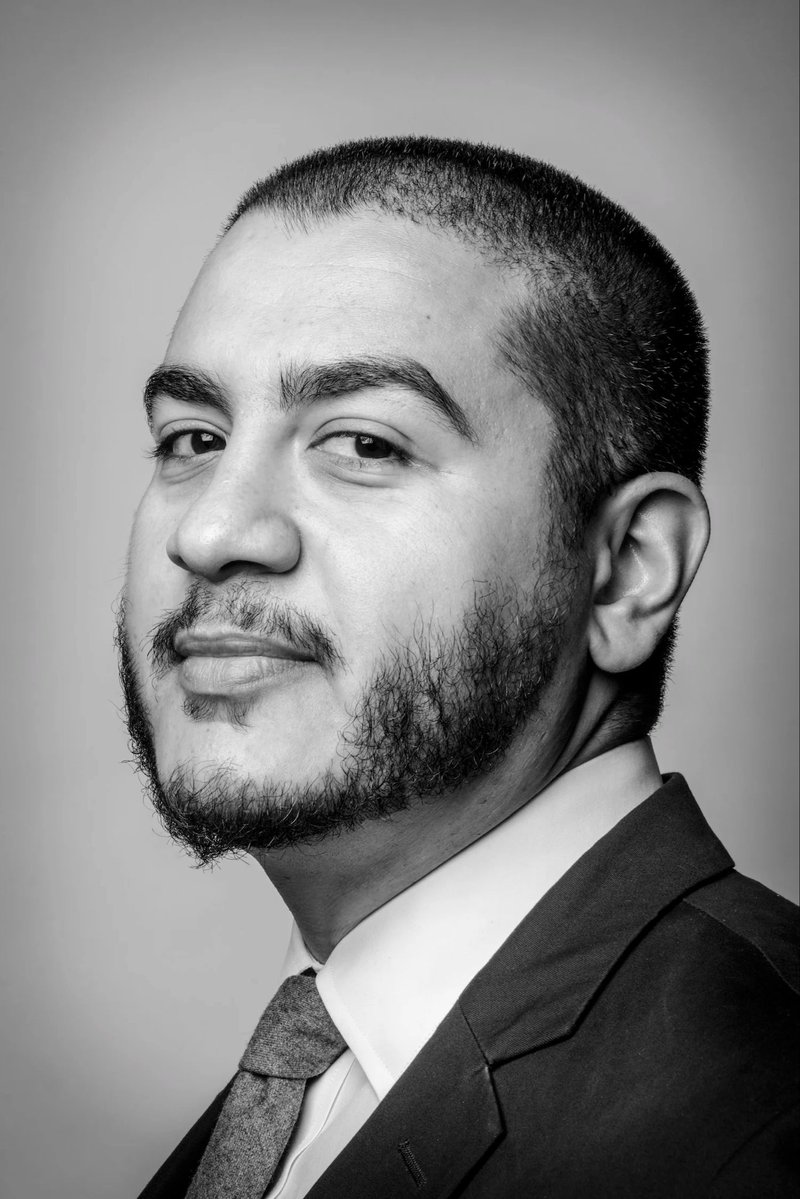insiderwave_'s tweet photo. 🚨BREAKING

Abdulrahman Mohamed El-Sayed has just won the Democratic primary for the U.S. Senate seat in Michigan.

If he wins in November, he would become the first Muslim U.S. senator ever.

Under the STOCK act, his latest financial disclosures were just made public and reveal the following:

1. Nearly $500k in mutual funds

2. Rental property in Michigan

3. Rental property in Bangalore, India

4. Rental property in Dubai, U.A.E.

5. $400k+ income from consulting and speaking services 

We just added his mutual funds portfolio to the Insiderwave app.

He’s not an active trader but if he ever becomes one you’ll be the first to know.