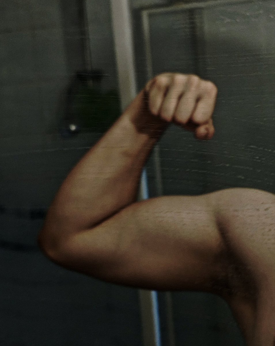 dboy_idk's tweet photo. Come take a bite #bicepspic #biceps #nsfw #nsfwtwt #nsfwtwtًً #nsfwtwtﾟ https://t.co/K49mvzX9I4