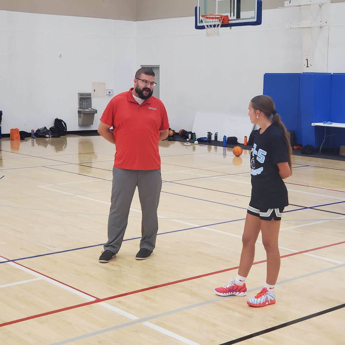 floorwatcher_'s tweet photo. Amazing week of 9-2-5 Skills Camp. Thanks @PellaBasketball Coach Schulte, @Jackmcguiree1 , Coach Fox and @xzono Andrew Schneider for speaking! Great wisdom and encouragement! https://t.co/lHFgSG9PBt