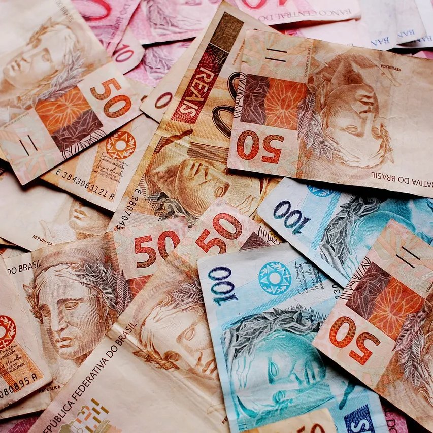 poptime's tweet photo. O candidato à presidência, Romeu Zema, declarou à Justiça Eleitoral ter patrimônio de R$ 178 milhões. https://t.co/BbY7CccgbS