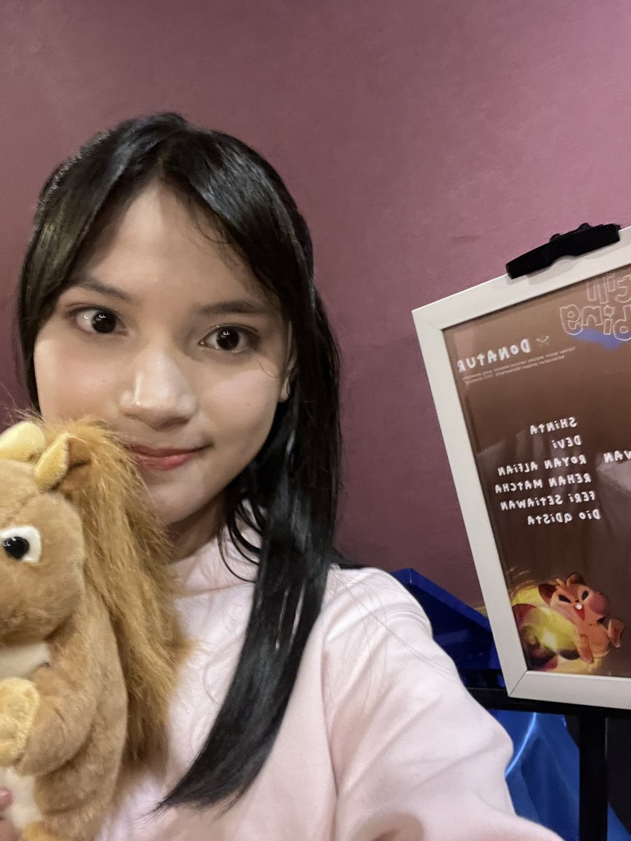 A_VirgiJKT48's tweet photo. HAI TERIMAKASIH BANYAK UNTUK PJAMA HARI IN!, TERIMAKASIH JUGA UNTUK PROJECT NYA SANGAT SUKA, makasih ya sudah sangat effort bantu aku disini ya? makasih udah selalu ada buat aku sampe sekarang i love you!! sm sm terus yaa🫶🏻🥹💖 #Bersantai16 #VirStillClimbing https://t.co/Ox6LN555bi