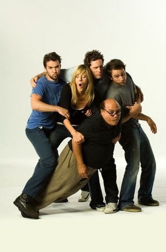 lixrott's tweet photo. NOOOO DONT DROP DANNY DEVITO NOOOOO SAVE HIM PLEASE https://t.co/UNGJcg9naK