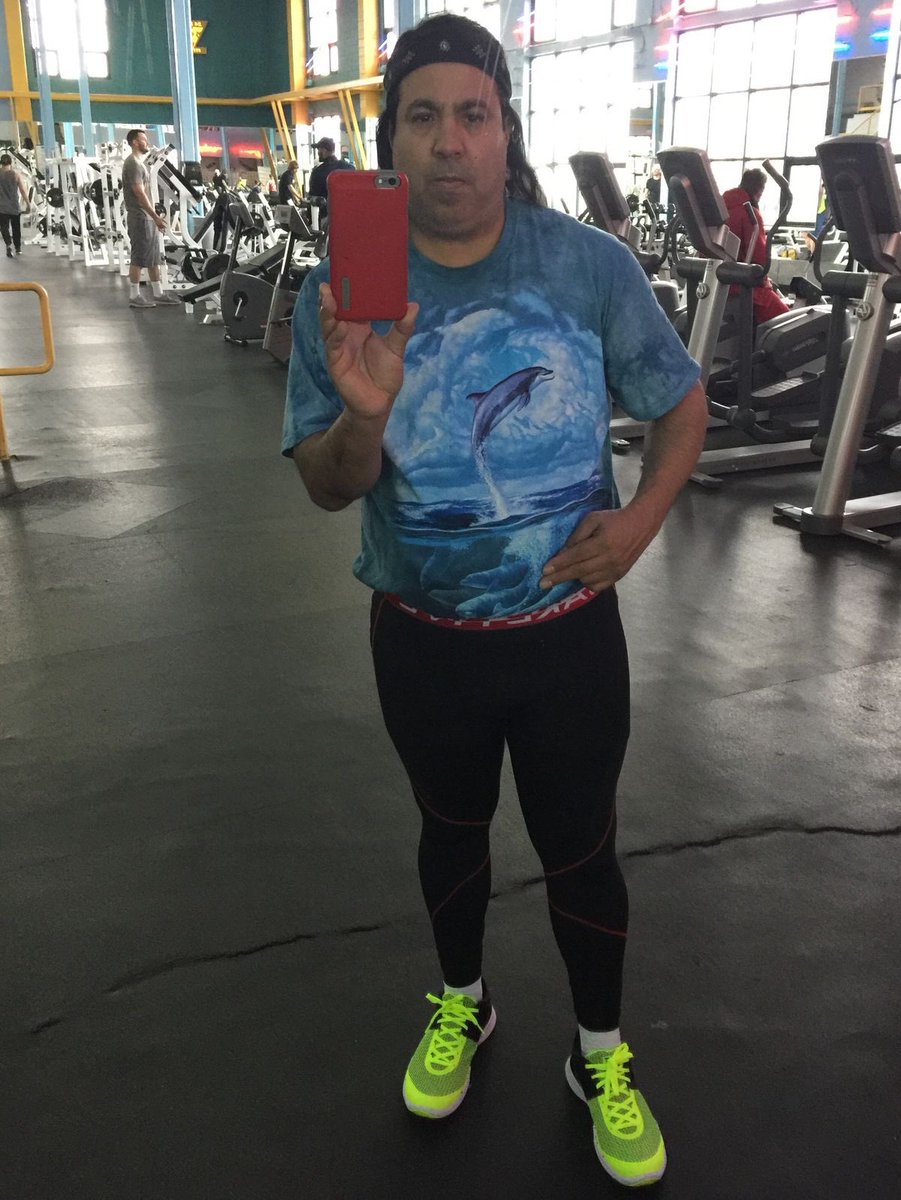 LordMasterIvan's tweet photo. Gym is where unathletic people end up in cause they have no talent for sports https://t.co/aR9PkgDHOp