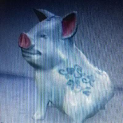 phrincessphil's tweet photo. Real OGs will know that before the golden pig, there was the porcelain pig https://t.co/66NJBcKvLG