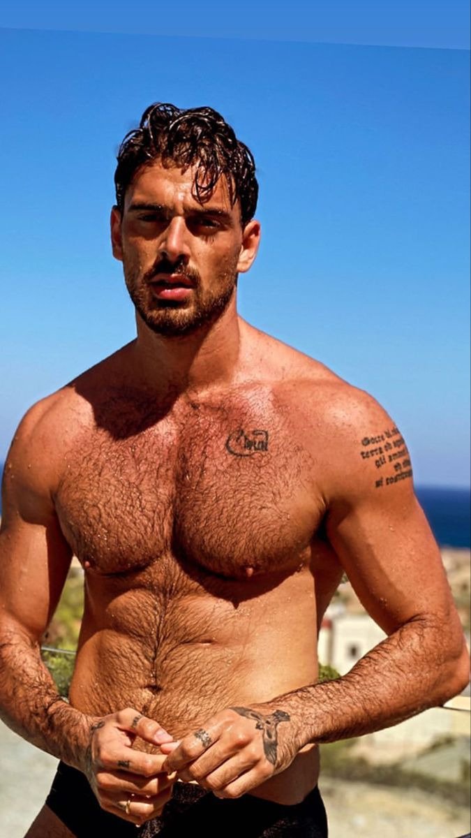 ADEADLYMAFIOSO's tweet photo. summer heat getting to anyone else? https://t.co/EOMoguw53X