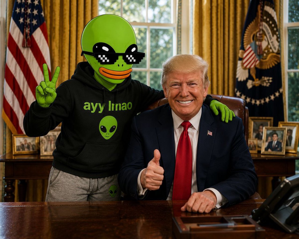 Sussker's tweet photo. @latestincosmos AYY LMAO has been waiting for this moment. 👽🍿 https://t.co/a4n3LQ2unN