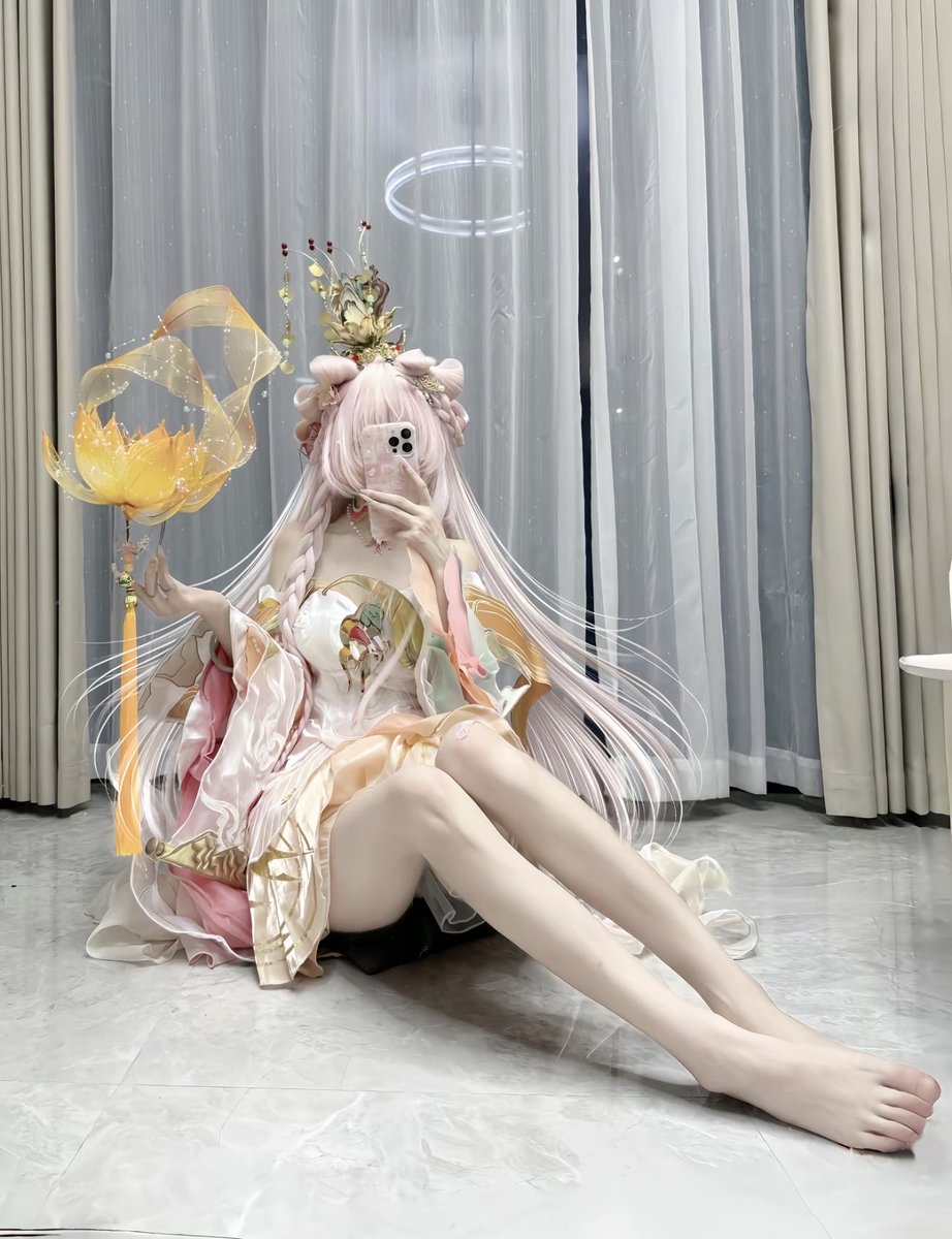 Wei49da's tweet photo. 第一次发帖有点紧张今天把脚丫子都露出来了…你会看吗？
#cosplay #cos https://t.co/NWjBMLPx0P