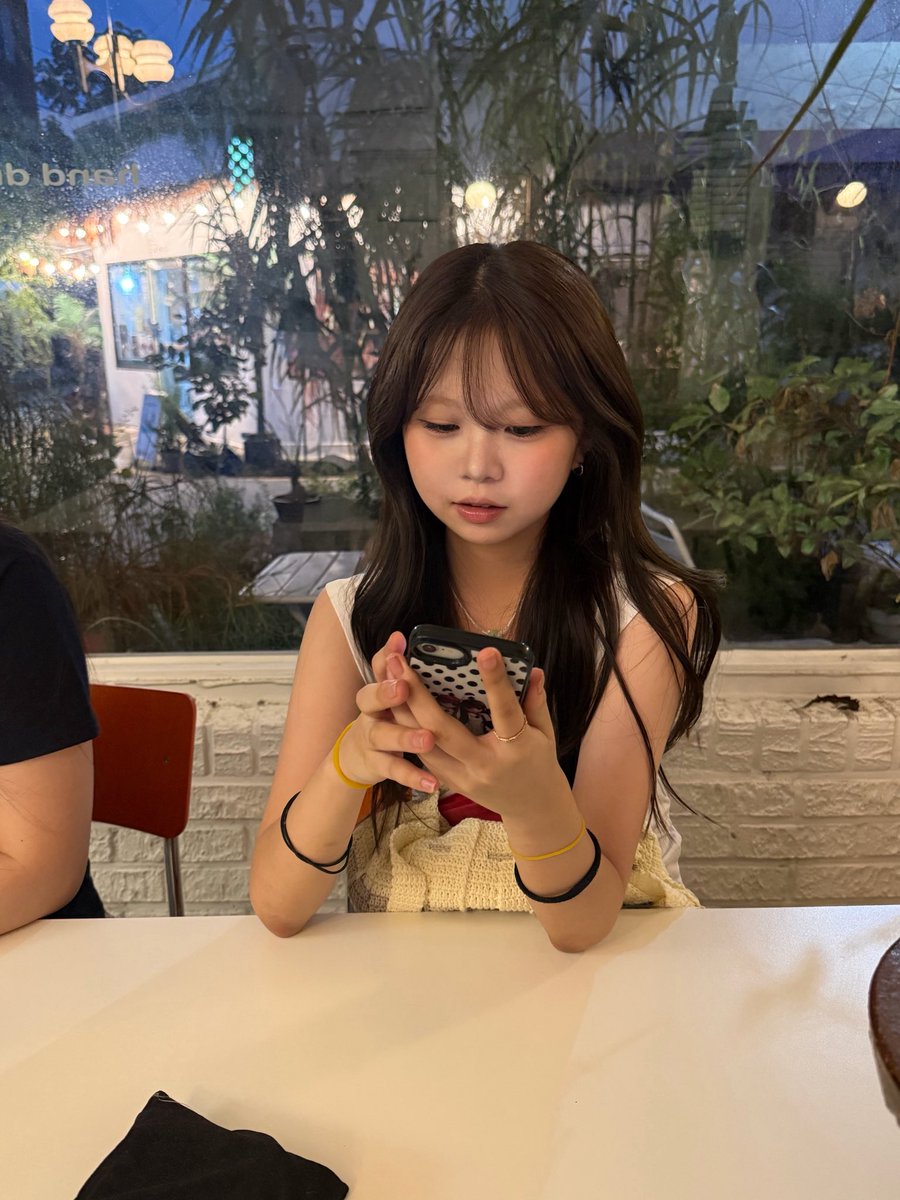 tomypurple's tweet photo. 최신 아이폰 색감 좋은 겄 같애 ^__^ https://t.co/SuhQpJDHsQ