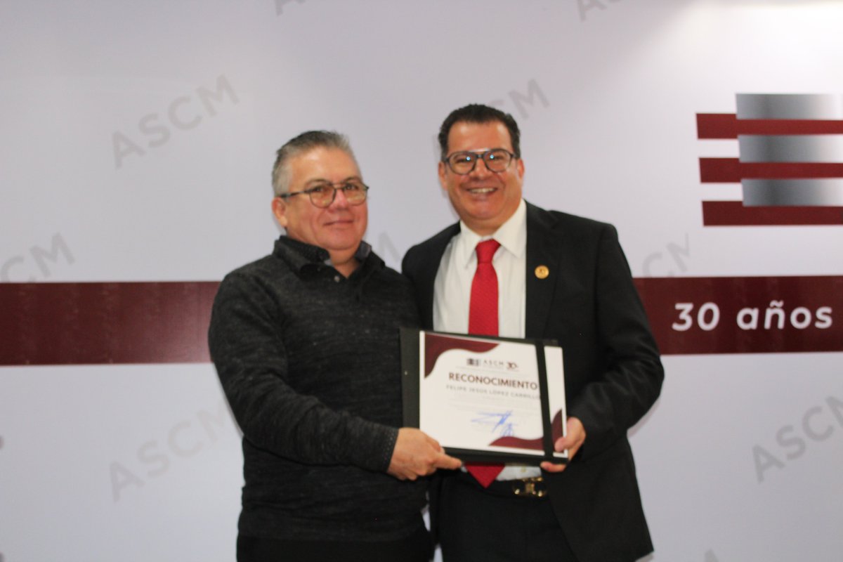 auditoriacdmex's tweet photo. En el marco del #30AniversarioASCM, rendimos un especial reconocimiento a las personas servidoras públicas que han dedicado tres décadas de trabajo, compromiso y vocación de servicio a nuestra institución.

Su experiencia, entrega y profesionalismo forman parte de la historia de la ASCM y han contribuido a consolidar la institución que somos hoy.

Celebramos 30 años de vida institucional, pero, sobre todo, reconocemos a quienes han caminado junto a la ASCM desde sus primeros años y han hecho de esta historia también la suya.