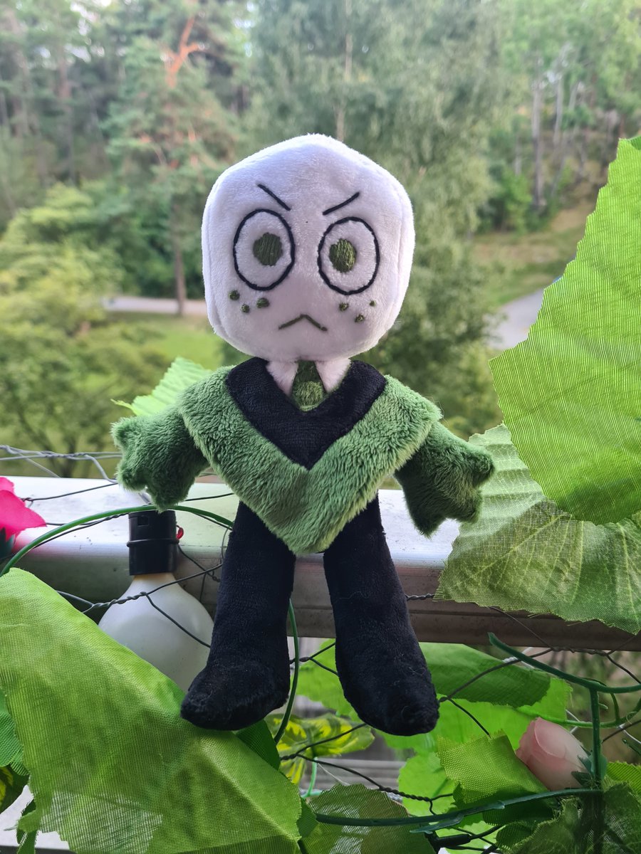 NE0M0RTEM's tweet photo. BATTAT PLUSH IS DONE!! #miketwt #deltarune https://t.co/VND2DhZxsy