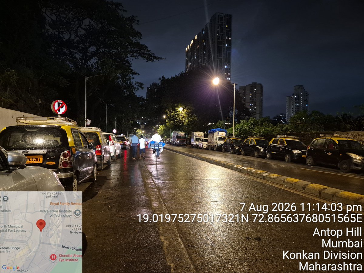 BipinMi73394065's tweet photo. 📢 SIGNIFICANT TRAFFIC DANGER IN WADALA (DAY 62)🚨⚠️📢

More than 600 vehicles are unlawfully parked from Barkat Ali Naka police station to Vidyalankar College in Wadala! 🛑
The taxi mafia has devastated the area. Footpaths and bus stops are completely obstructed. Parking at edge and double parking is normal no fear of Police. It resembles a car parking jungle, rather than Mumbai!
No law and order is being enforced here; it is a jungle raj orchestrated by the Taxi Mafia.
This congestion poses a serious risk of accidents for commuters. Residents are exhausted from lodging complaints with no action taken. Why is there no towing? Why is there no wheel locking? Immediate action is required now⚠️

Local taxi operators claim that the Traffic police are inactive from 11 PM until 7 AM. We can park anywhere without fear of fines or towing.
Is the Mumbai police inactive at night? 

@CPMumbaiPolice
 
@mybmcWardFN
 
@mybmc
 
#Wadala 
#TrafficViolation #MumbaiTraffic

#MumbaiPolice4All

#mumbai
@MLJ_GoI

@AHindinews

@ndtvindia

@richapintoi

@RoadsOfMumbai
 
@traffic_mumbai

@MTPHereToHelp

@DGPMaharashtra
 
@PMOIndia

@Dev_Fadnavis

@nitin_gadkari
 
@dhruv_rathee

@BJP4India 

@CMOMaharashtra
 
@HMOIndia

@amitkilhor

@MNCDFbombay
 
@WadalaCitizens
 
@fpjindia
 
@SafeRoadWadala
 
@mpksnews
 
@sundaysarthak 

@2014Sunny2009 
@Indianinfoguide