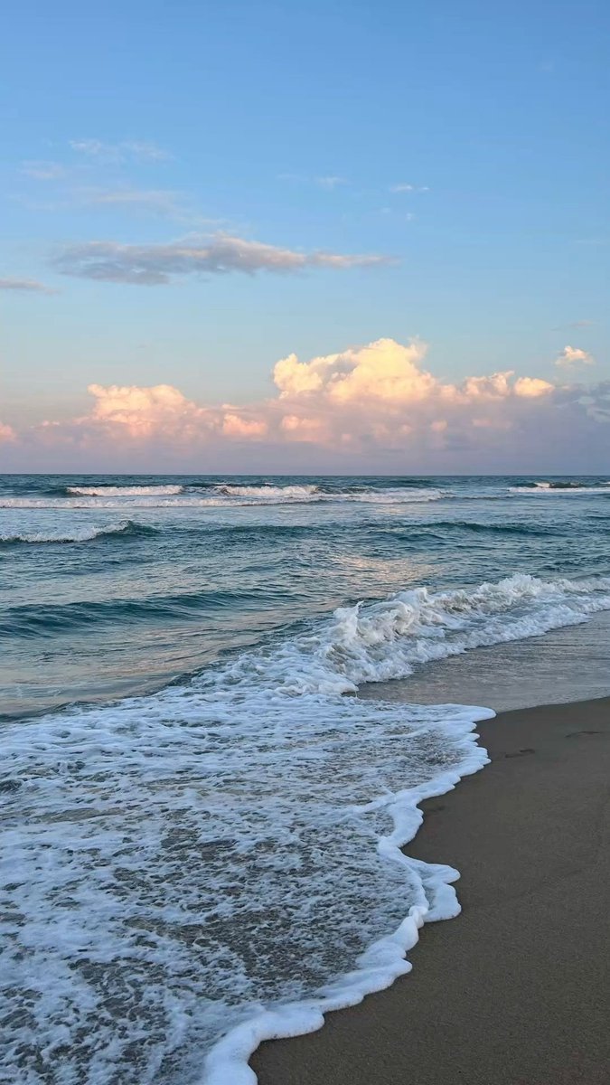 bluedreamvibes's tweet photo. sea. https://t.co/5S5xBxQ4XQ