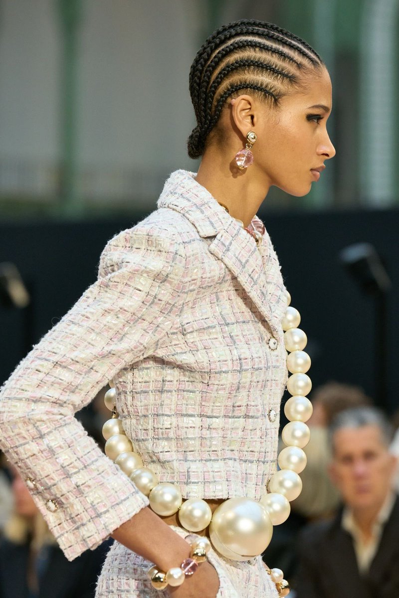 Mimiboards's tweet photo. Chanel Fall 2025✨ https://t.co/EfAjczzoGe