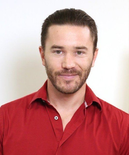 Portalnerd29's tweet photo. 🚨 Christopher Abbott e Tom Pelphrey passaram por audições para viver Charles Xavier no novo filme dos #XMen .

Pelphrey acabou não ficando com o papel, enquanto o resultado do teste de Abbott ainda não foi revelado.

- Via: @THR https://t.co/fRpZkBGanB