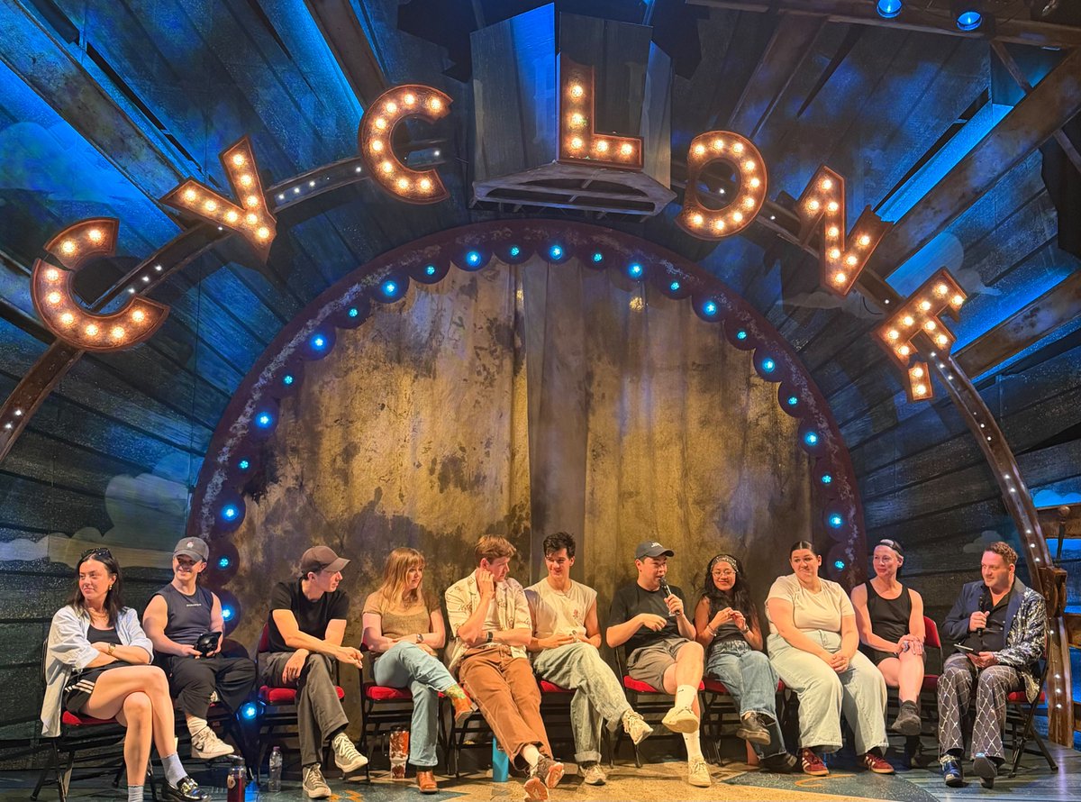 ATDazzles's tweet photo. Had a fantastic time hosting the @Cyclone_Musical post-show Q&amp;A at @swkplay tonight. Such a fun cast and a lovely audience getting involved too, though who could have predicted that me and @Divinadecampo on stage together would lead to chaos? 😂 https://t.co/TNlSY2KsrD