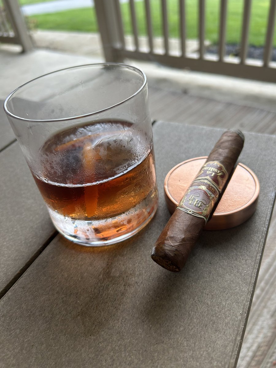 Kludog1's tweet photo. Going with the Bulleit 12 for #fryeday in a double with My Father La Lealtad https://t.co/yZBgyrBXgq