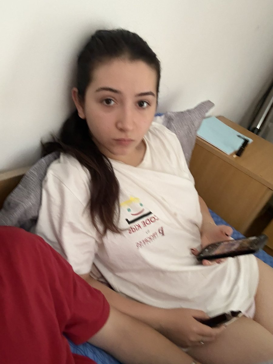 Juliewulieszn's tweet photo. This cucks girl a real slut https://t.co/F0owTtiLpC