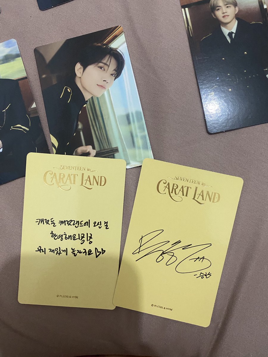 Fangrilingaw's tweet photo. 📦 SEVENTEEN CARATLAND 2026 TRADING CARD SET 📦

• Official
• 110k
• Bisa CO Shopee

📌 IDN

Bisa Nego, DM kalau minat ya dan boleh minta Videoin 🩷🩵

#seventeeen #Dino #Seungkwan #Scoups #Mingyu #Dk #Joshua #Jun #The8 https://t.co/rc9pzCugrS