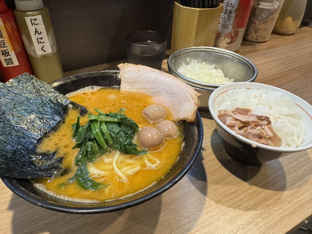 7pplln's tweet photo. おはよう https://t.co/pUoJ0efwwj