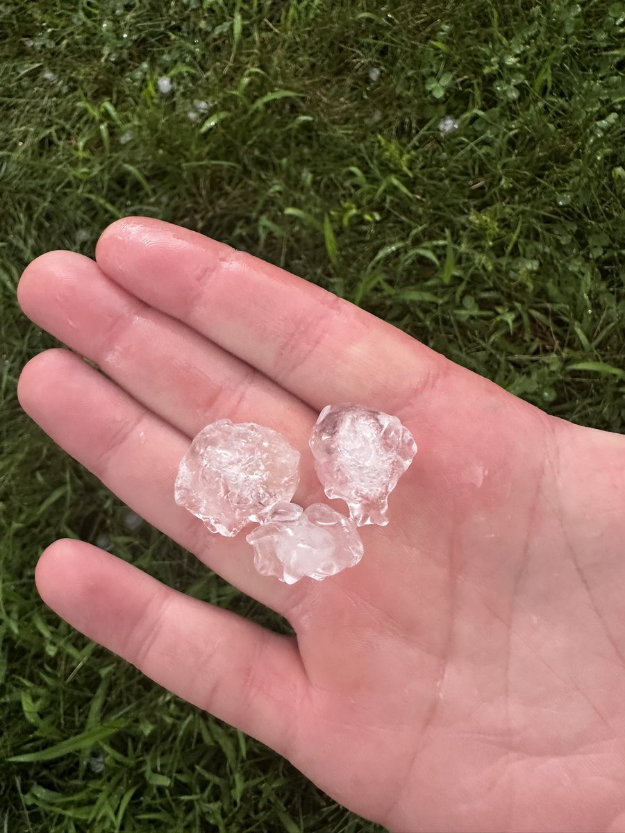Zmanbaseball2's tweet photo. Just got nailed by penny-to-quarter sized hail in Nanuet, NY
Ice balls bouncing off the ground and cars like crazy. Rockland County got hit hard. Anyone else catch this storm?! Stay safe out there.
#Hail #HailStorm #Nanuet #NewYork #NYWeather #SevereWeather #RocklandCounty #HudsonValley #Weather #Storm #Hailstones #WeatherAlert #NYC #TriState