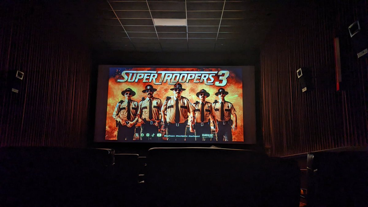 wxchristopher's tweet photo. A must see if you like R rated comedy! I laughed so much! The after movie live Q and A was great too in Asheville! #supertroopers @SuperTroopers https://t.co/nAPQrBfLhP