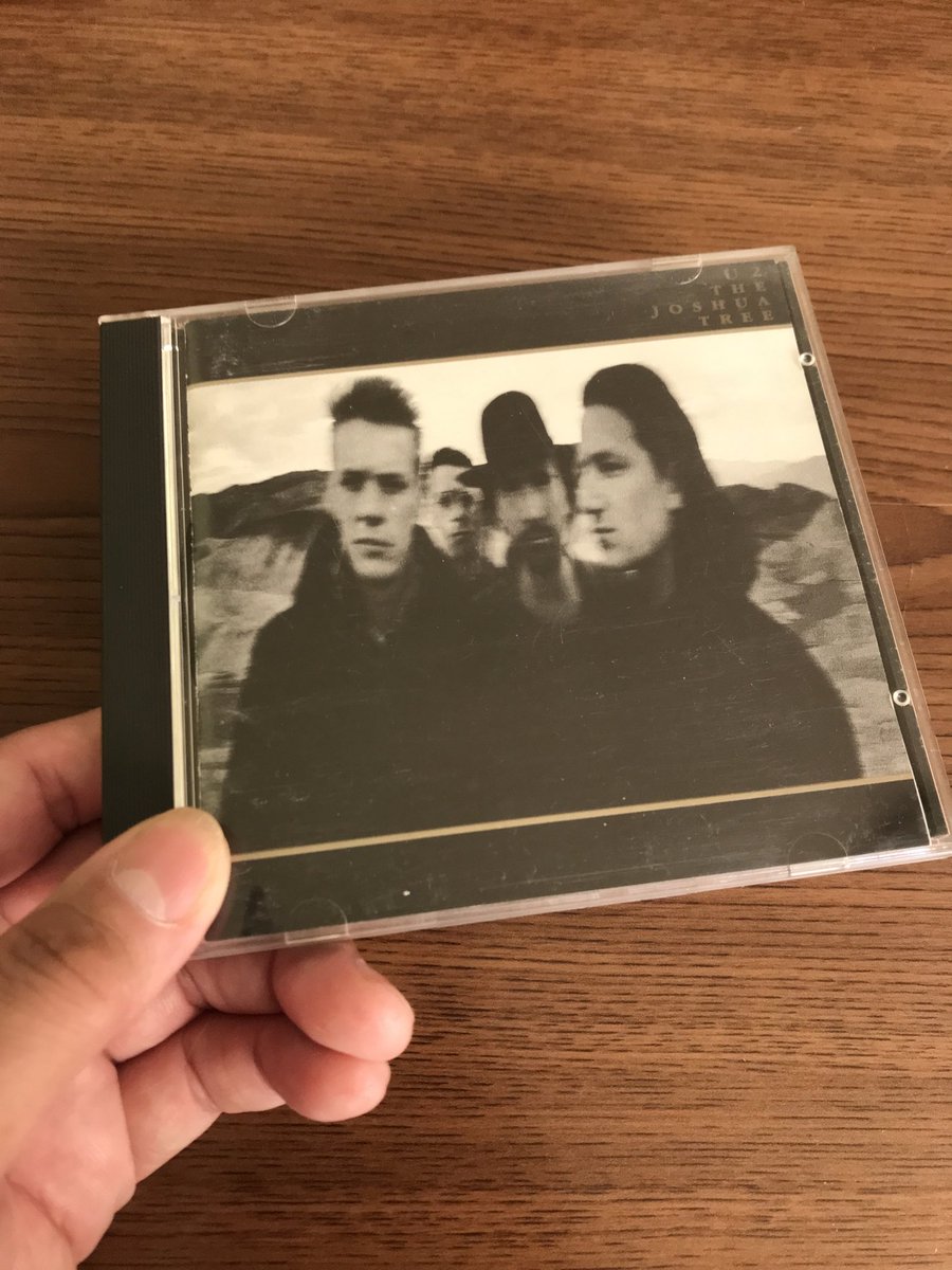 U2 - サイン入りチケット ( ジ・エッジ - ギター ) ヨシュア・トゥリー おはようございます☀ 今日から連休投入‼️🤩 今日はU2、ジ・エッジの