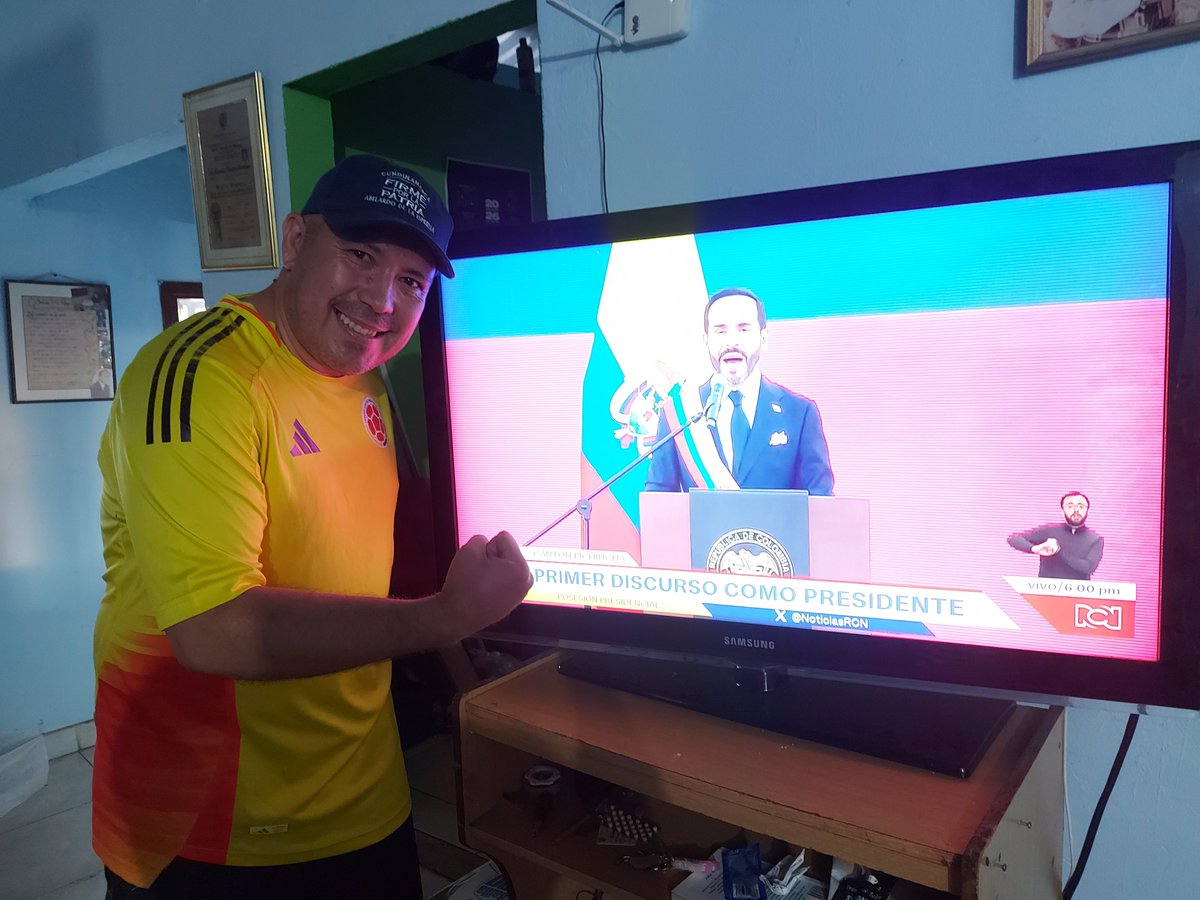 xhalem78's tweet photo. Hoy estoy orgulloso de mi presidente!!!...Dios lo acompañe siempre. https://t.co/GT8lHbeaWp