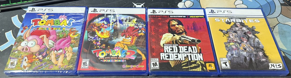 Heavyminded's tweet photo. Huge delivery day thanks to @VideoGamesPlus_ #PhysicalForever #Disc #Playstation https://t.co/Ntd17LlEbc