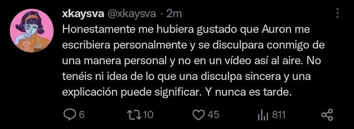 trs_pio's tweet photo. @lssigue @jotax2099 @27marilynnn Nunca mostró capturas donde le decía su edad. Auron subió un video señalando las incongruencias del hilo de la chica y ella borró esos tuits del hilo. Él se terminó disculpando por no saber la edad y ella no lo contradijo, solo dijo que quería que le hablara por privado. Raro no? https://t.co/r2oVZQ56vL