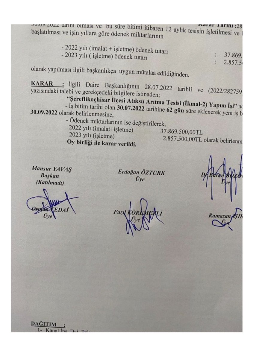 SafakDuvan's tweet photo. Aski de o kadar büyük vurgunlar var ki hepsi bu ay dökülür kimse merak etmesin ❗️

Hele bitanesi var , yolsuzluk yapılan ihalenin baş yapıt imzasını taşıyor aklı sıra operasyon olursa kendisini sağlama almak için Şafakcım haberin yokmuş gibi ses kaydı yapayım diye rica etti Allah var bende ricasını kırmadım nasıl olsa gerçekler elimde ❗️

Benim imzam var ama benim suçum yok , bu nasıl oluyorsa 🤔

12 milyon maliyetli bir işin finalinde 60.000.000 TL para çıktı Ankara halkının cebinden ❗️

Hangi müdür kaç para rüşvet ❓
Hangi daire başkanı kaç para rüşvet ❓
Hangi çantacı kaç para rüşvet ❓

Aldıysa hepsi tek tek çıkacak kaçış yok ❗️

Hiç suçu günahı olmayan gariban kontrolleri vb. Arkadaşları harcamanıza izin vermeyecem çünkü tek yetkilileri sizsiniz .

#yolsuzluk
#rüşvet
#Ankara

@askiankara 
@mansuryavas06 
@uzunoglunevzat 
@AkcayMemduh 
@abakingurlek 
@ankaracbs