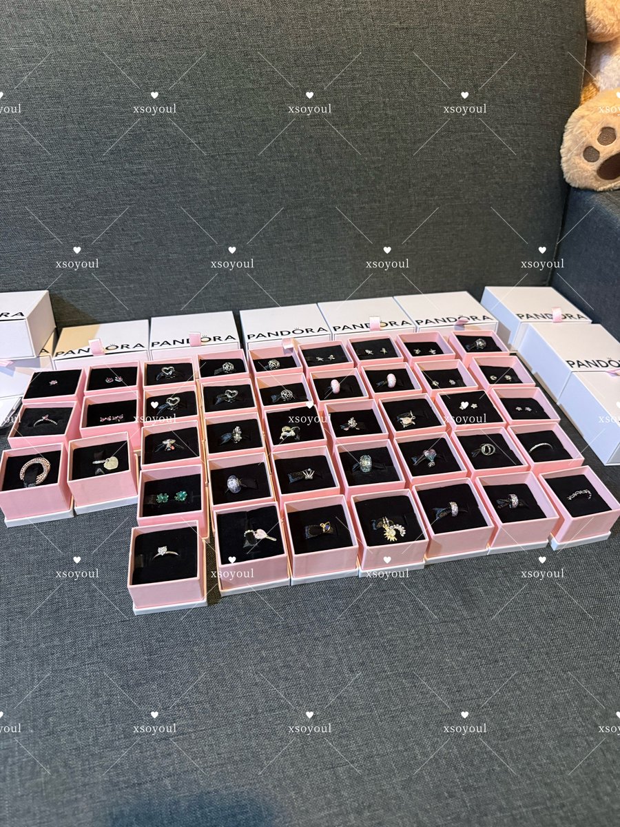 xsoyxul's tweet photo. Final call ‼️ เปิดรับ Pandora
เคลียร์บิลพรุ่งนี้ ส่งของภายในวันที่ 10 ส.ค.
ลด 50% จากราคาเต็ม
ได้กล่อง + ถุงครบ
เป็นเปิดรับเซ็ท 3050 ลดเหลือ 1525
บ้อกแบ้ก ติ้งใจอินฟิ 1575
รับเพิ่มแค่นี้ค่า ตัวอื่นถามได้
ค่าส่ง 35฿ ไม่บวกเพิ่มค่ะ
สนใจ dm ka
#PandoraxKengNamping #PandoraTH https://t.co/bMbasfMZQG