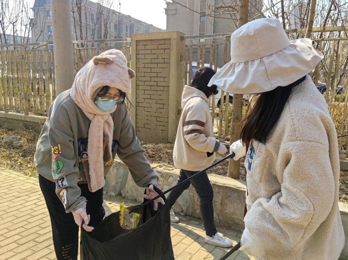 SarahCase59569's tweet photo. Join our neighborhood cleanup this Saturday 9AM at Central Park! Bring gloves u0026 a positive vibe—together we’ll make our community shine. See you there! https://t.co/FuhjdCWjrh