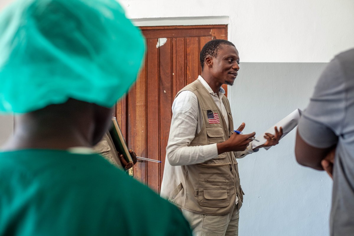 fhi360's tweet photo. Every hour matters in an Ebola response. 

Through STRIDES, funded by @USForeignAssist, @FHI360 is strengthening sample transport in DRC so specimens move safely, labs return results faster and frontline teams can act sooner. 

#FHI360EbolaResponse @USEmbKinshasa https://t.co/gVHhYaleSQ