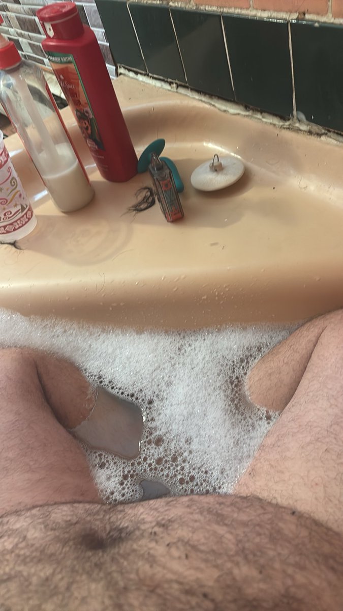 BearWhoLives's tweet photo. Who wants to chat!? #ama #dirtyboy https://t.co/m40MXvhQk6