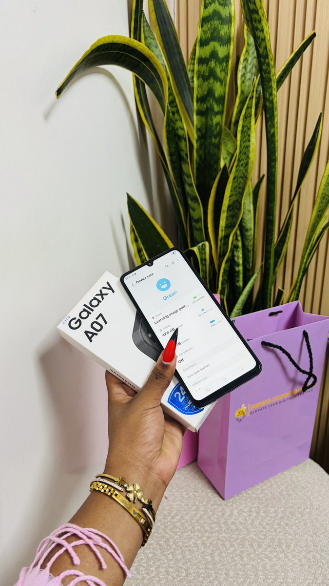 PhoneExpressKe's tweet photo. 2 HOURS OLD🕺🏼💃
DEAL ALERT🚨

Samsung Galaxy A07
4GB Ram|64GB Storage
Color Code: Gray🦍
Condition;Mint💧
Open Box📦
Neat🫧
📺6.7 inch AMOLED Screen
⚙️Powered By Helio G99 (6nm)
📸200 Megapixels
📑6 Months Warranty 
🔋5000mAh
📶Physical Dual Sim Cards
🎥1080@30fps
🔊Stereo Speakers
📑24 Months East Africa Warranty
🏷️Free 25 Watts Super Fast Charger + Cable
🏷️Free Premium Clear Case 
🏷️Free OG Deluxe Screen Protector 
Delivery Countrywide 📦🚚
13,000ksh
Happy Shopping 🛍️ 🛒