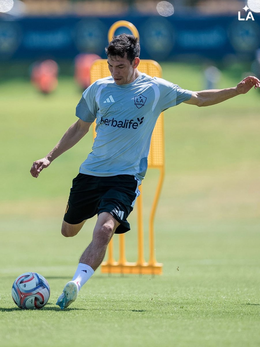 LAGalaxy's tweet photo. Straight to work 📈 https://t.co/2eu1dRLZAG