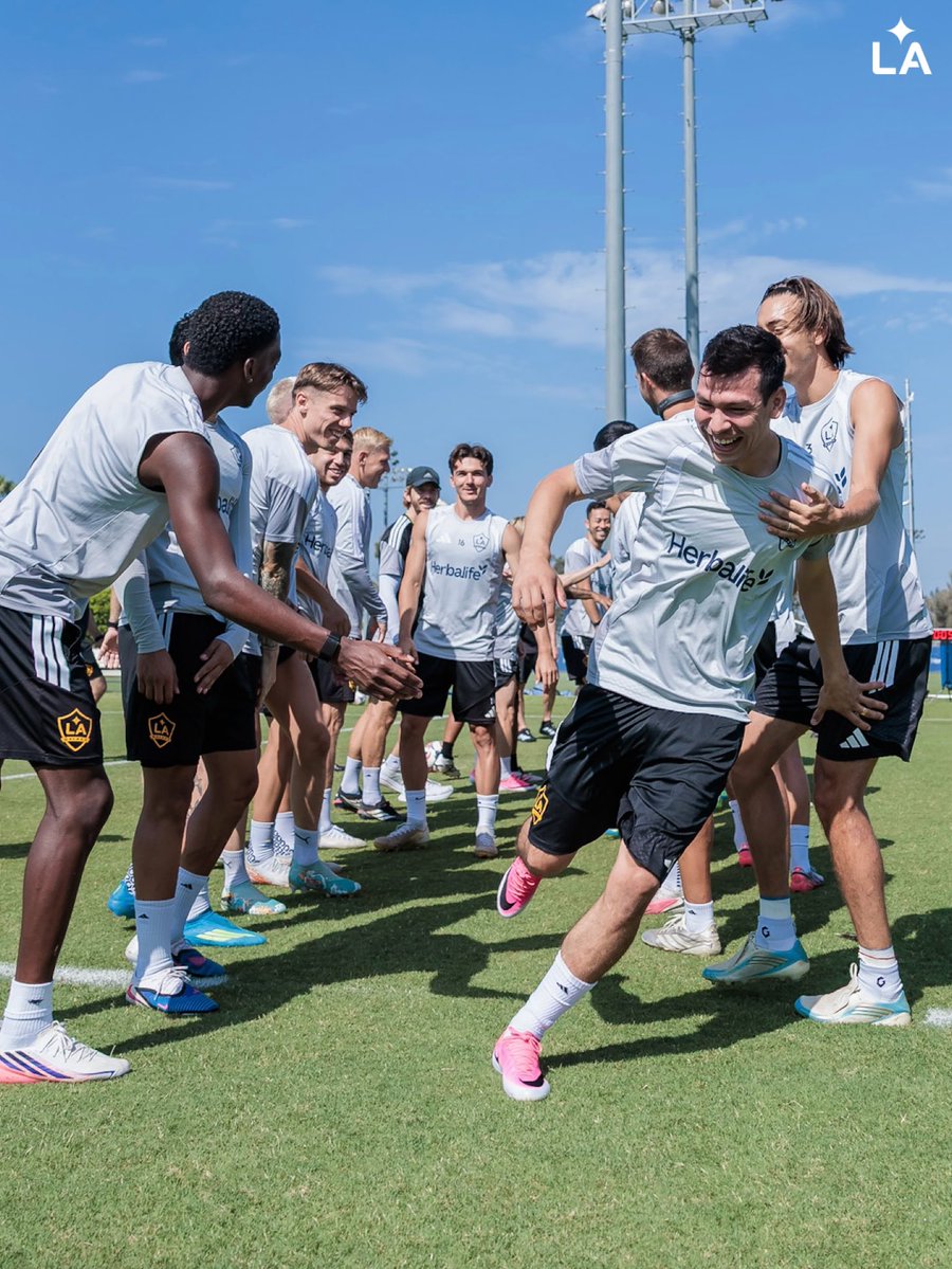 LAGalaxy's tweet photo. Straight to work 📈 https://t.co/2eu1dRLZAG