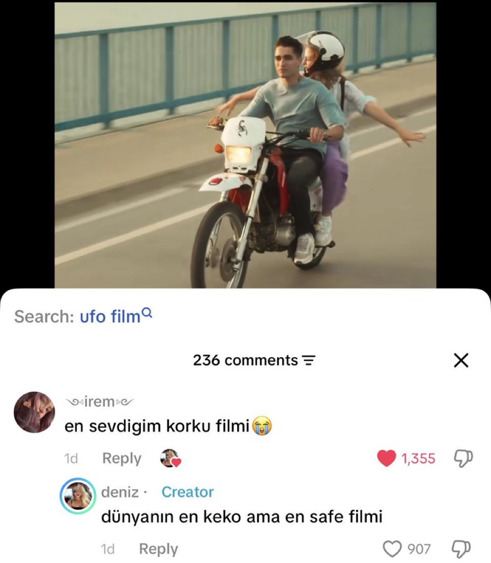 sunuryz's tweet photo. Bizim korku filmlerine bağımlılık https://t.co/UNlVhrqydJ