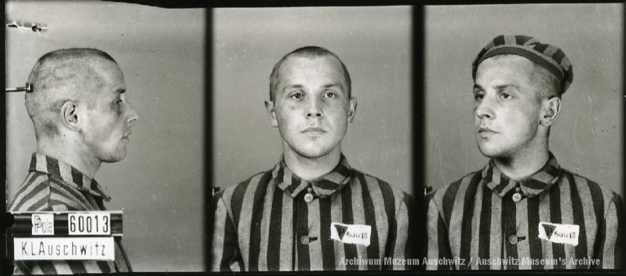 AuschwitzMuseum's tweet photo. 7 August 1920 | A Pole, Franciszek Smółka, was born in Raba Wyżna. A carpenter.

In #Auschwitz from 19 August 1942.
No. 60013
He perished in the camp on 2 October 1942. https://t.co/UYwJzezGt8