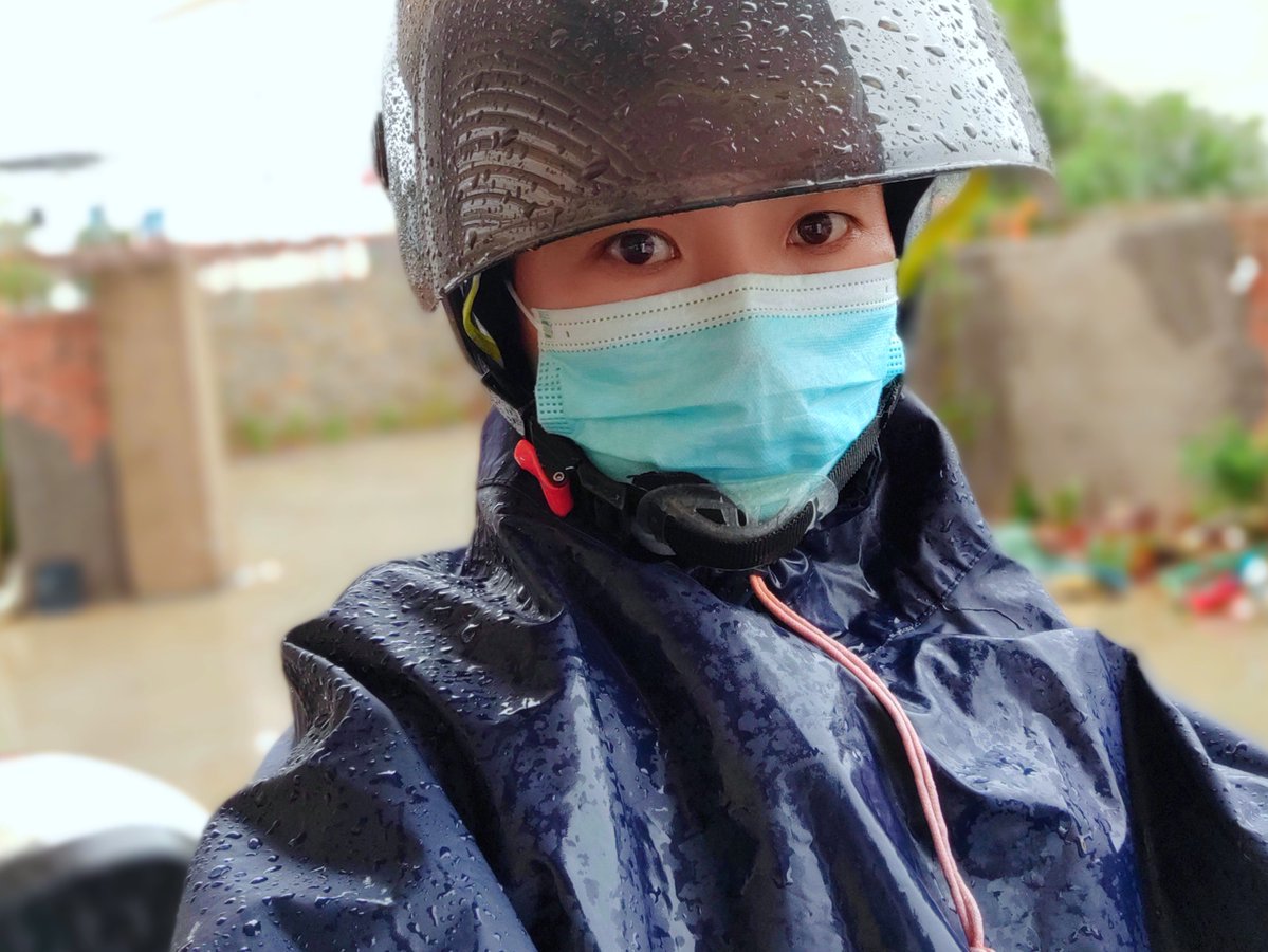 TerryLConley1's tweet photo. A stranger handed me a warm hot chocolate when my bike broke down in the cold rain today. Restored my faith in small kindnesses. ， https://t.co/rPOncoUx2Y