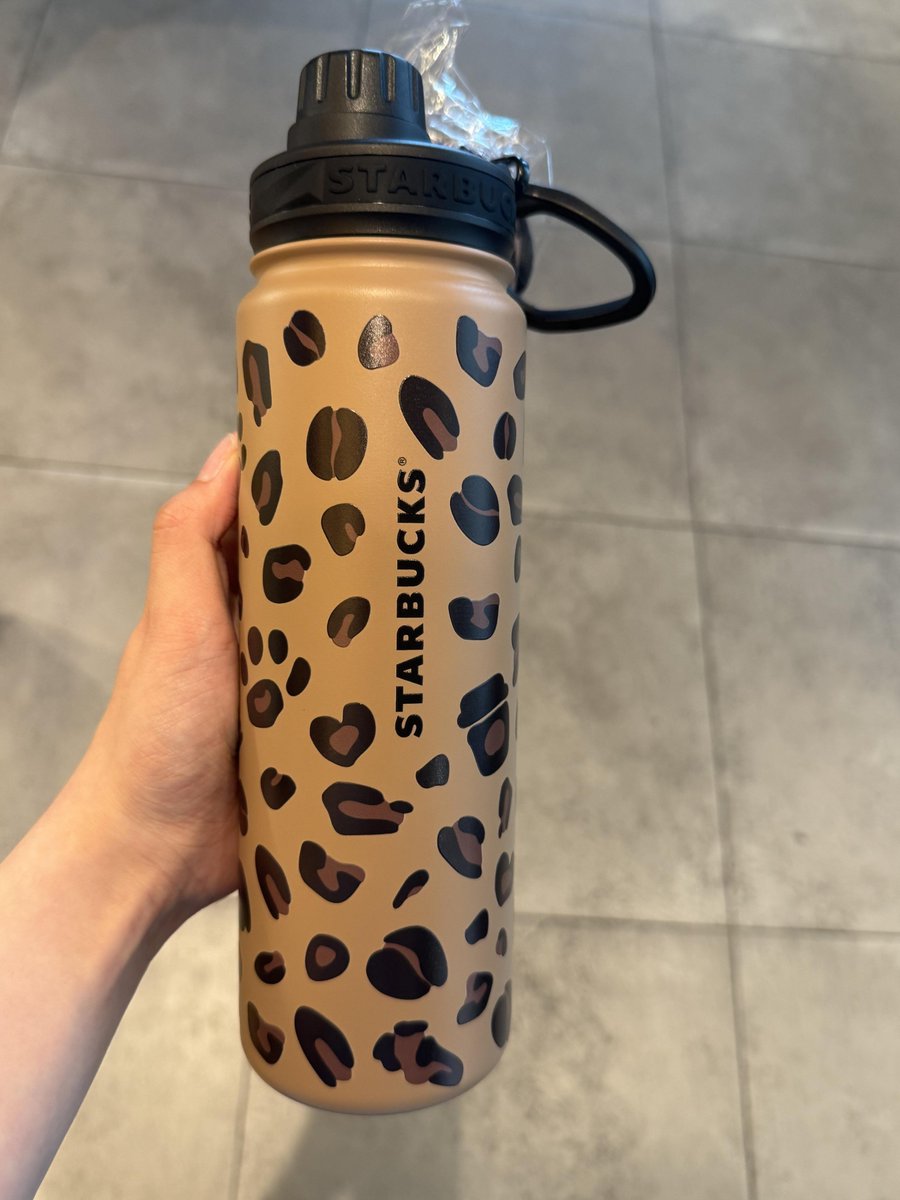 siddhu_malage's tweet photo. This cup is quite unique, let's buy two to take home. https://t.co/RN6hPW4gNK