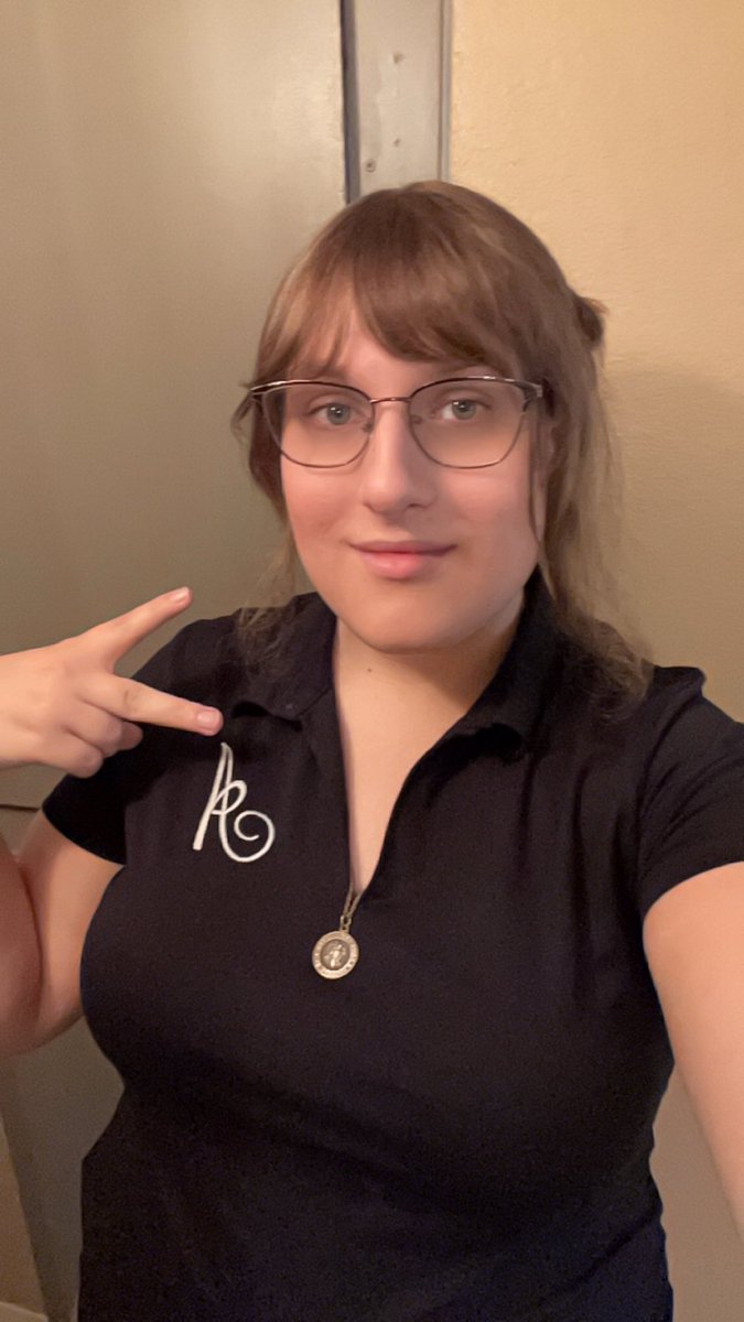 RezzyRabbit's tweet photo. Second day of work lets gooooo, can’t believe they employed a whole ass rabbit 🐇🐇 https://t.co/ke0HFzImEs