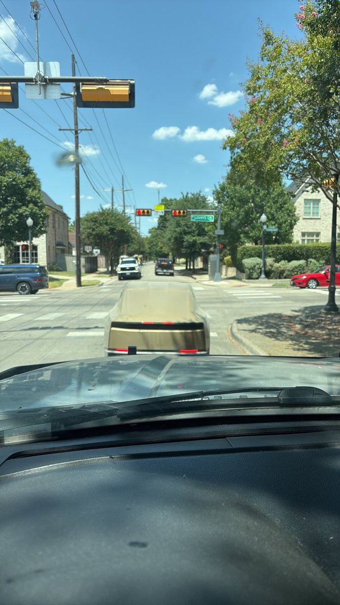 Brotherbuster's tweet photo. What in the FUCK are these and why are they taking over my city https://t.co/9gA4uuj19Y