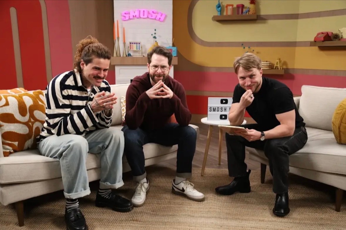 smoshbase_'s tweet photo. The duo for 'Smosh Reads Reddit Stories' this week is Ian and Anthony

"Plotting vengeance in tomorrow's Reddit stories 😈" https://t.co/CweQA4lqSG