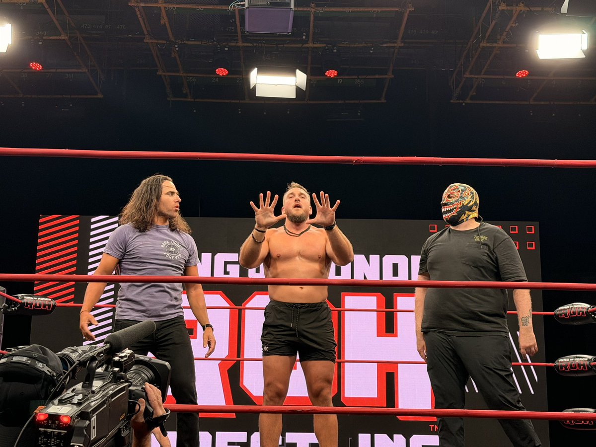 Jaycob's tweet photo. @Pres10Vance @AEW @YTAlexReynolds @EvilUno @ringofhonor Friends Forever ✋#ROH https://t.co/EhMRXWRJ08